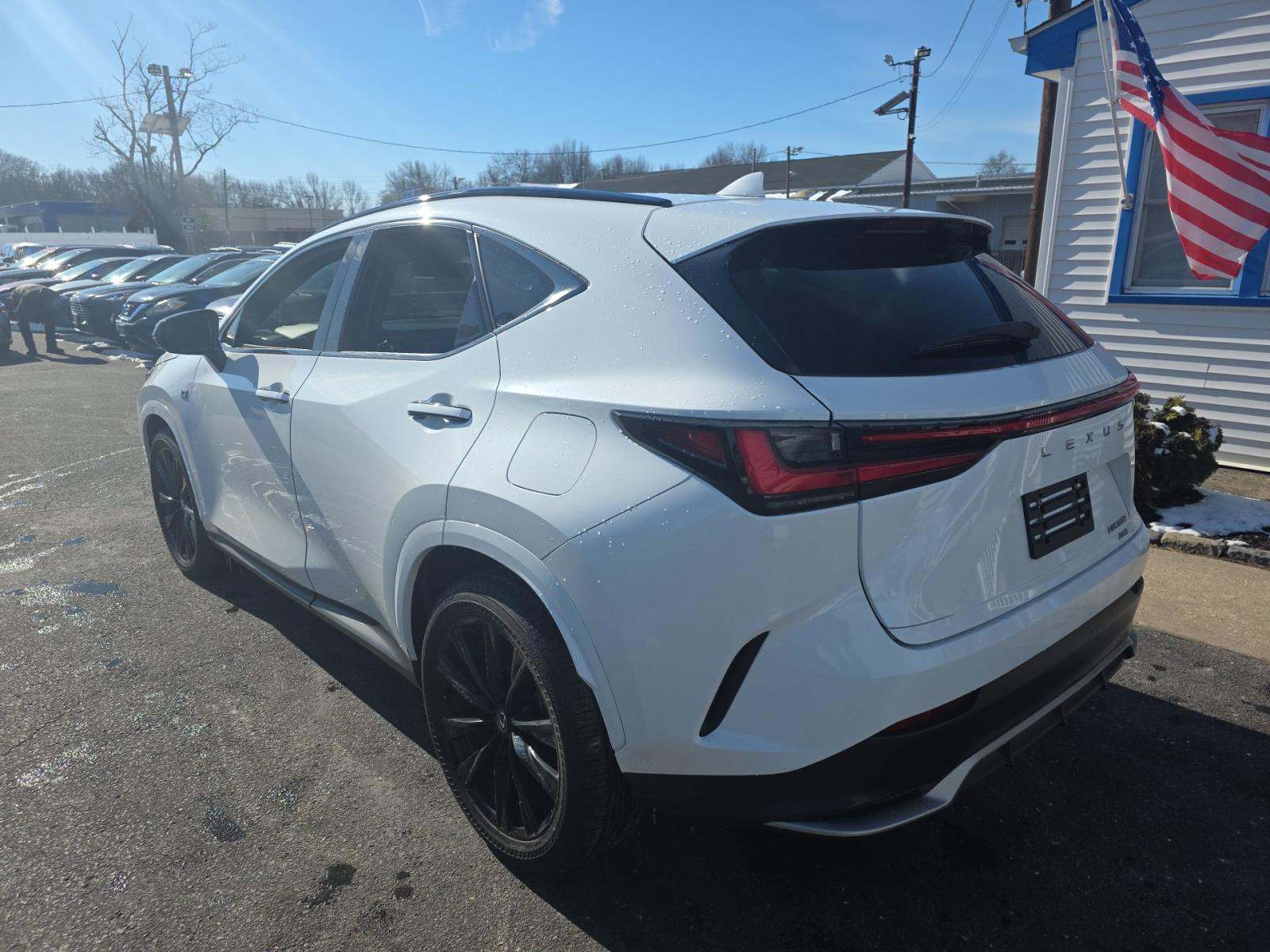 Lexus NX 350 2024 — photo 2