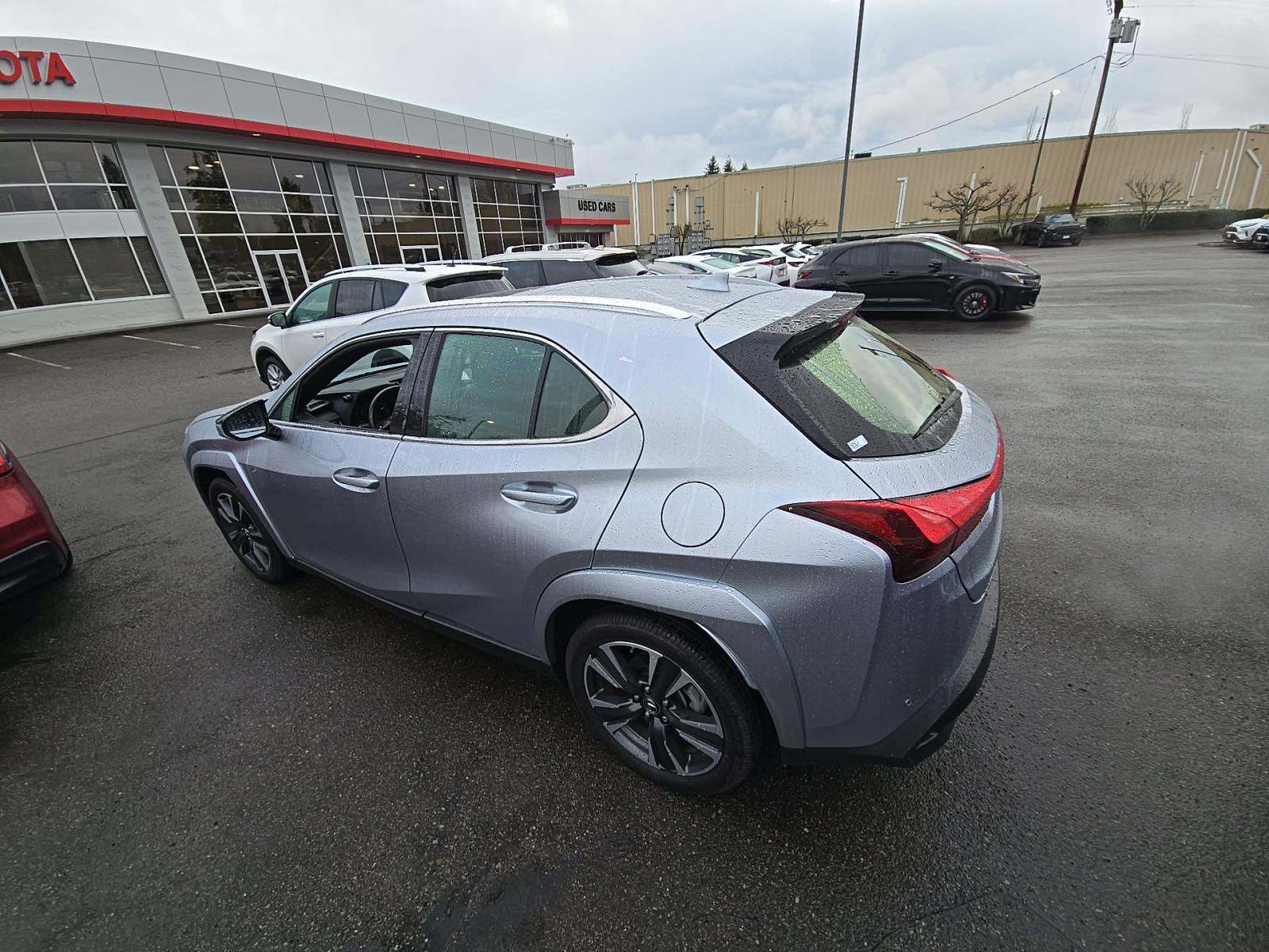 Lexus UX 250 h 2024 — photo 2
