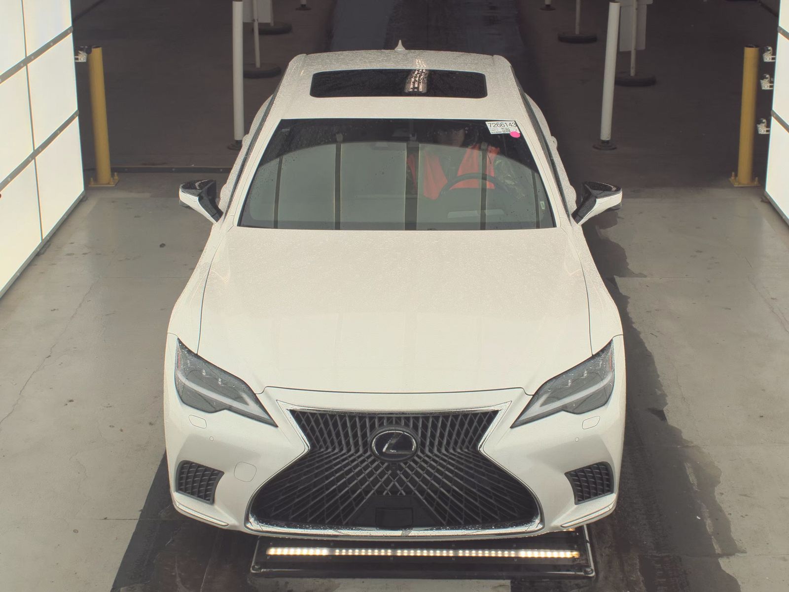 Lexus LS 500 h 2022 — photo 2