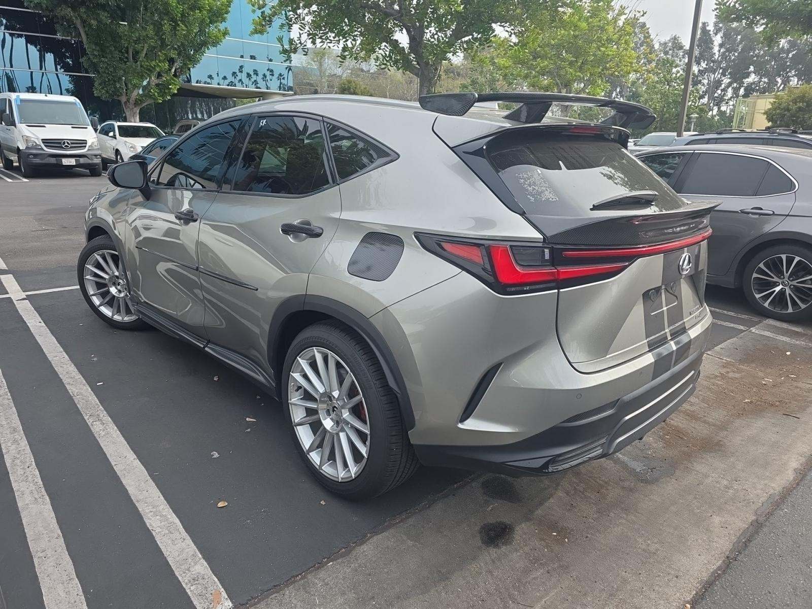 Lexus NX 350 2023 — photo 2