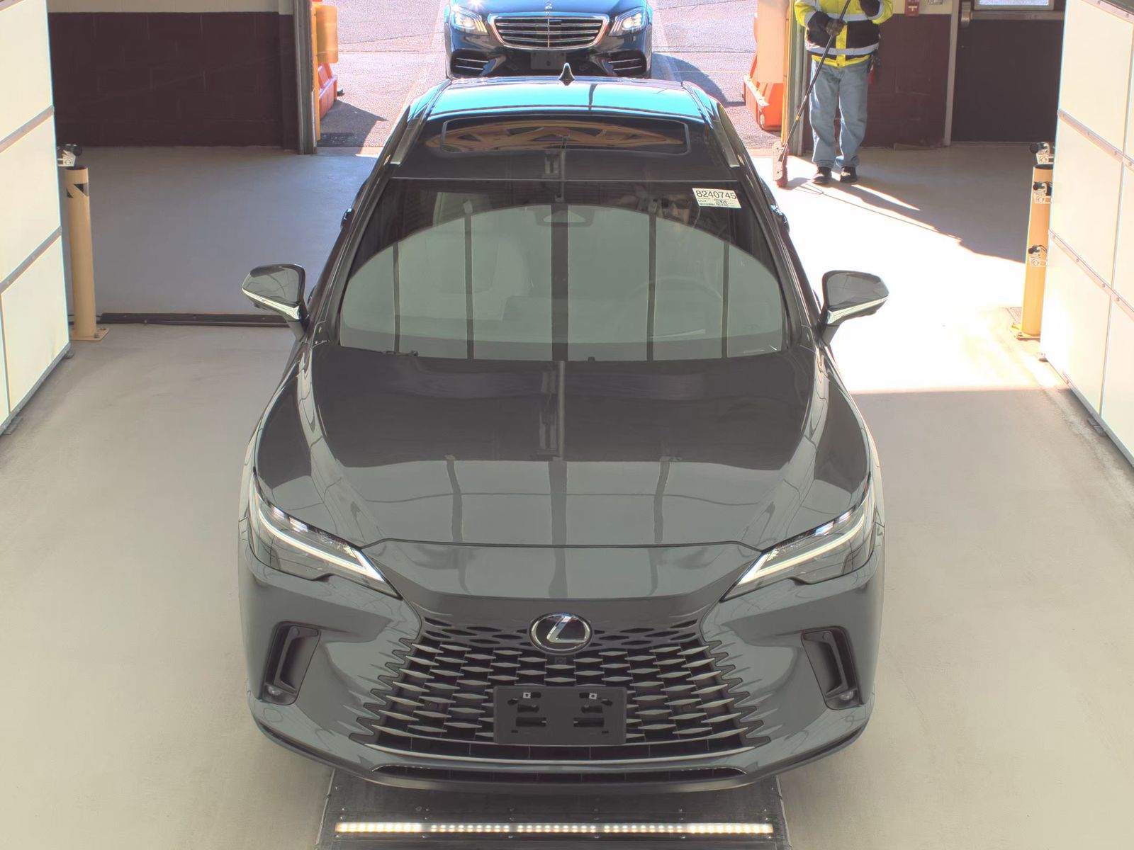 Lexus RX 350 2024 — photo 2