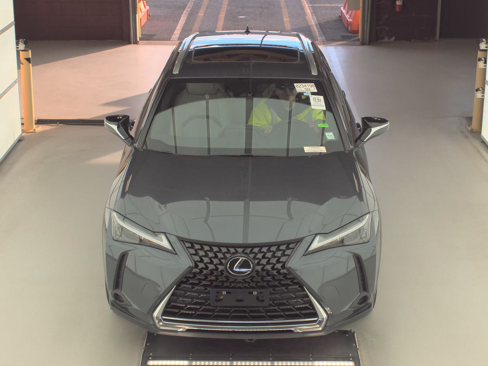 Lexus UX 250 h 2024 — photo 2