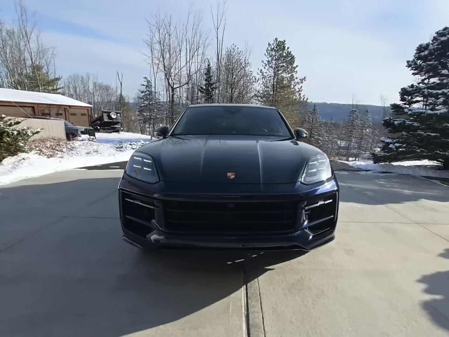 Porsche Cayenne 2025 — photo 2