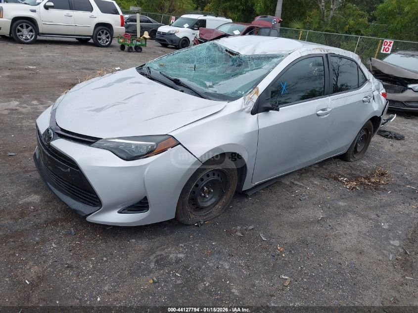 Toyota Corolla 2018 — photo 2