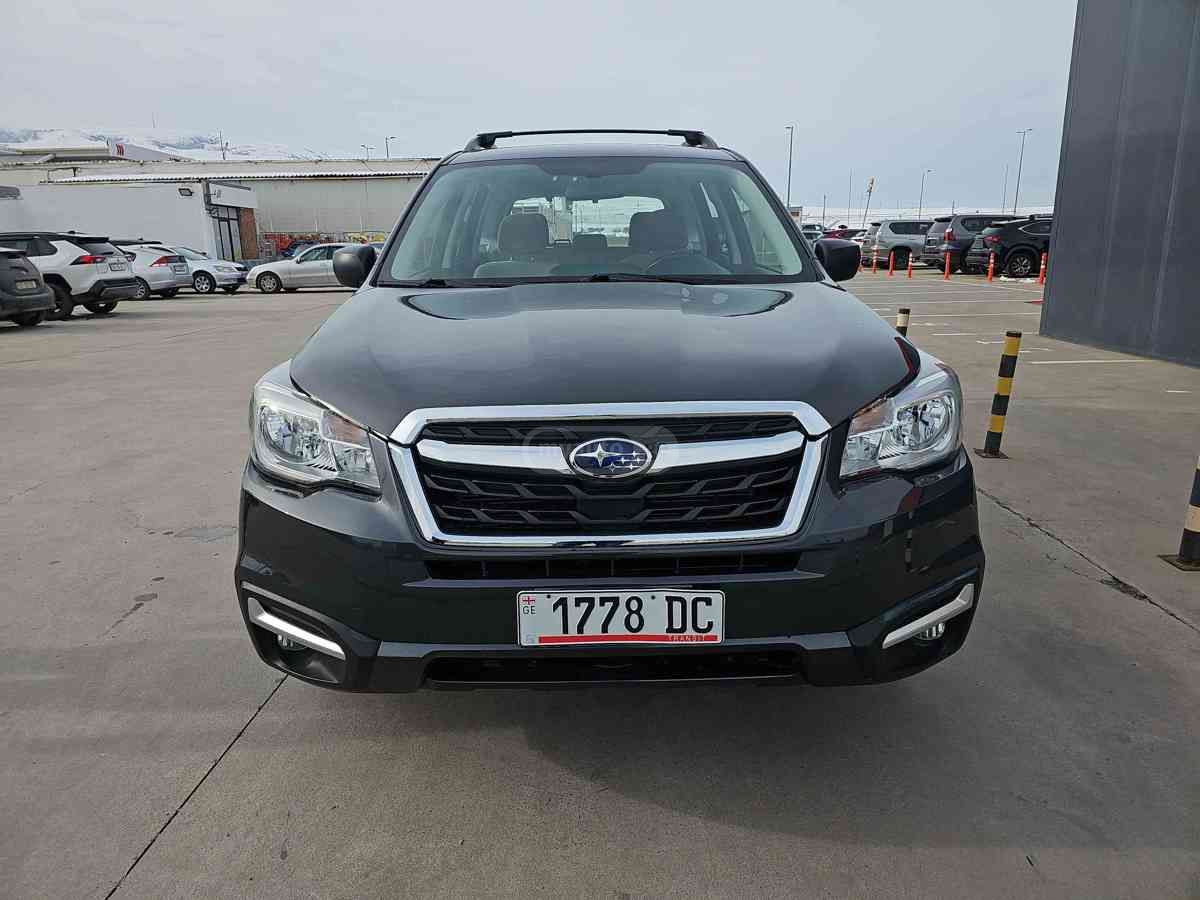 Subaru Forester 2018 — photo 2