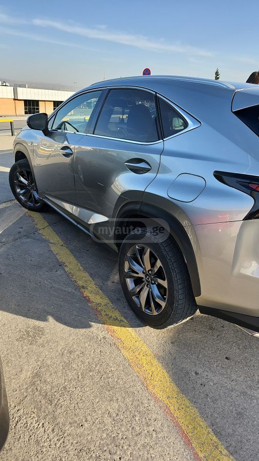 Lexus NX 200