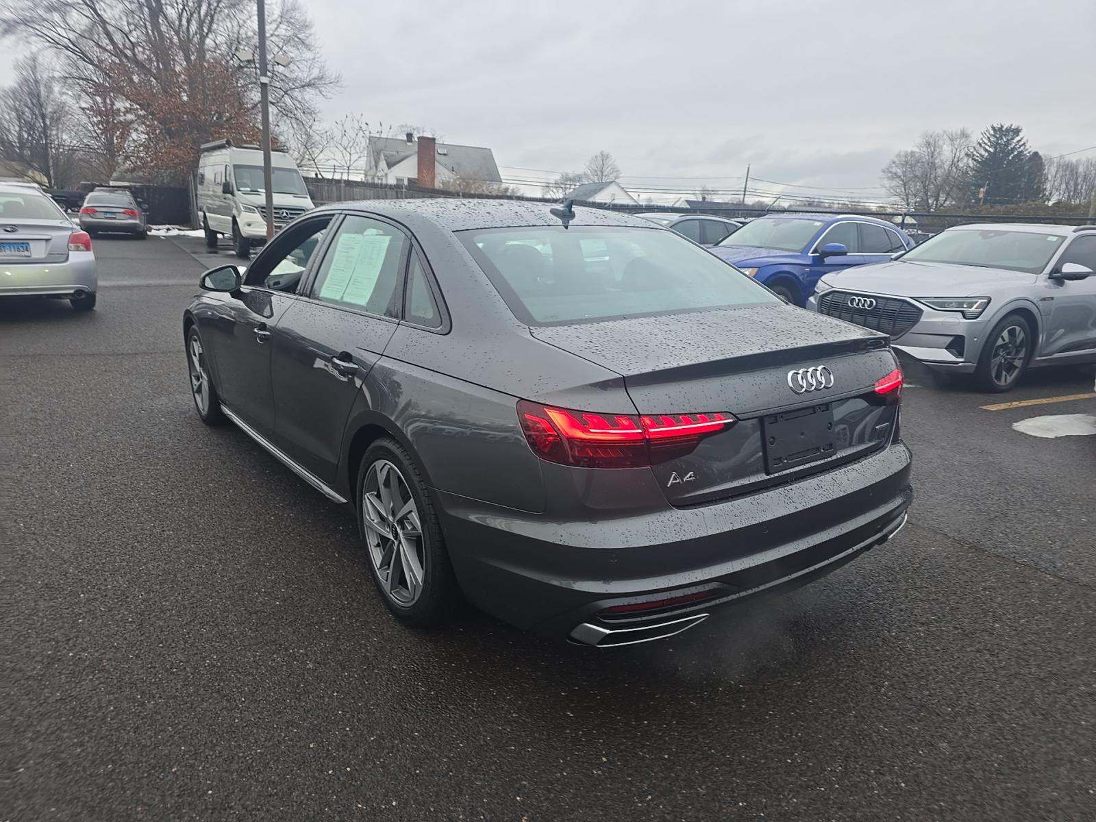 Audi A4 2025 — photo 2