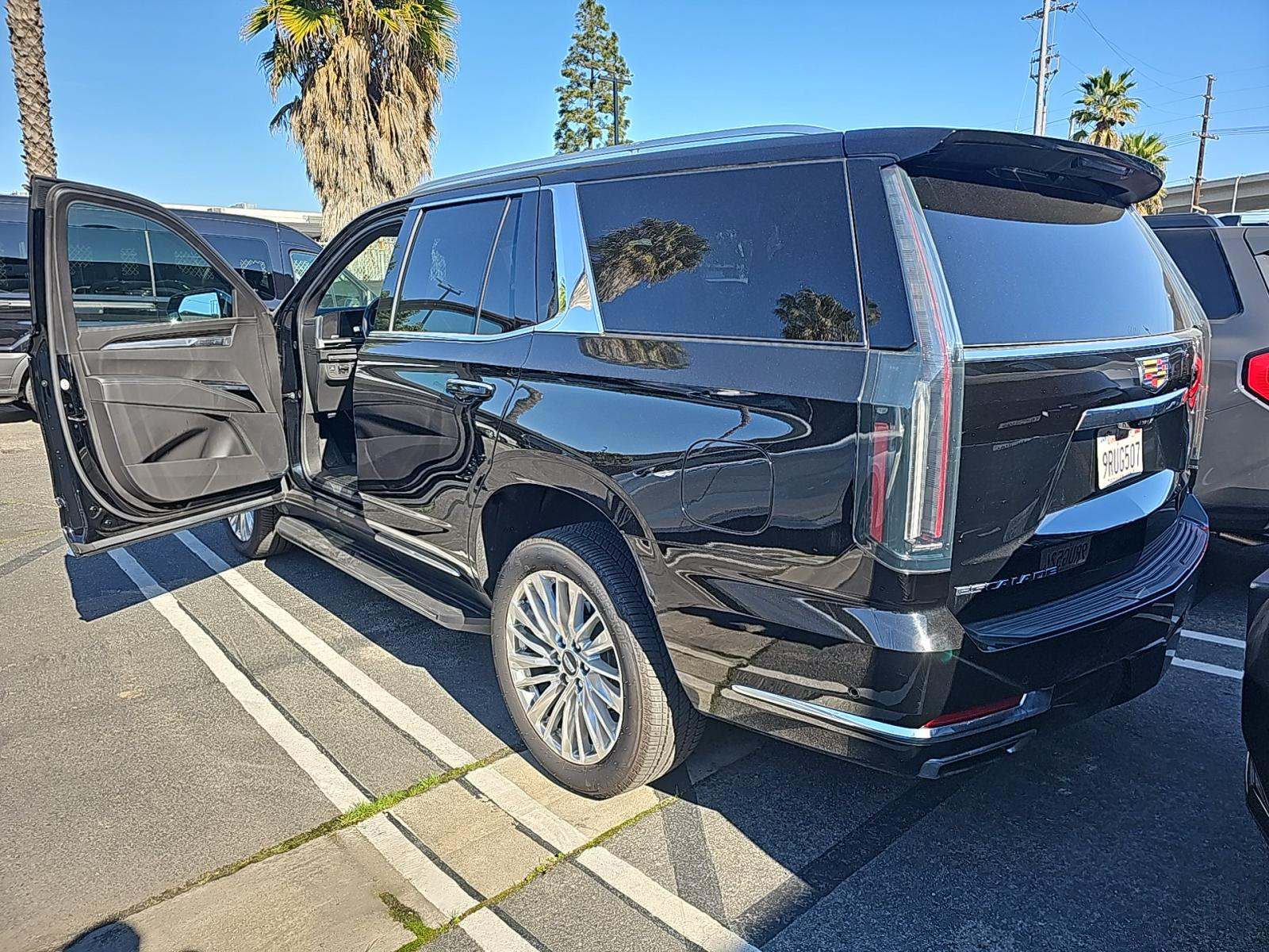 Cadillac Escalade 2025 — photo 2