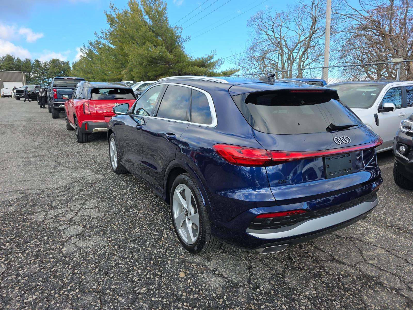 Audi Q5 2025 — photo 2