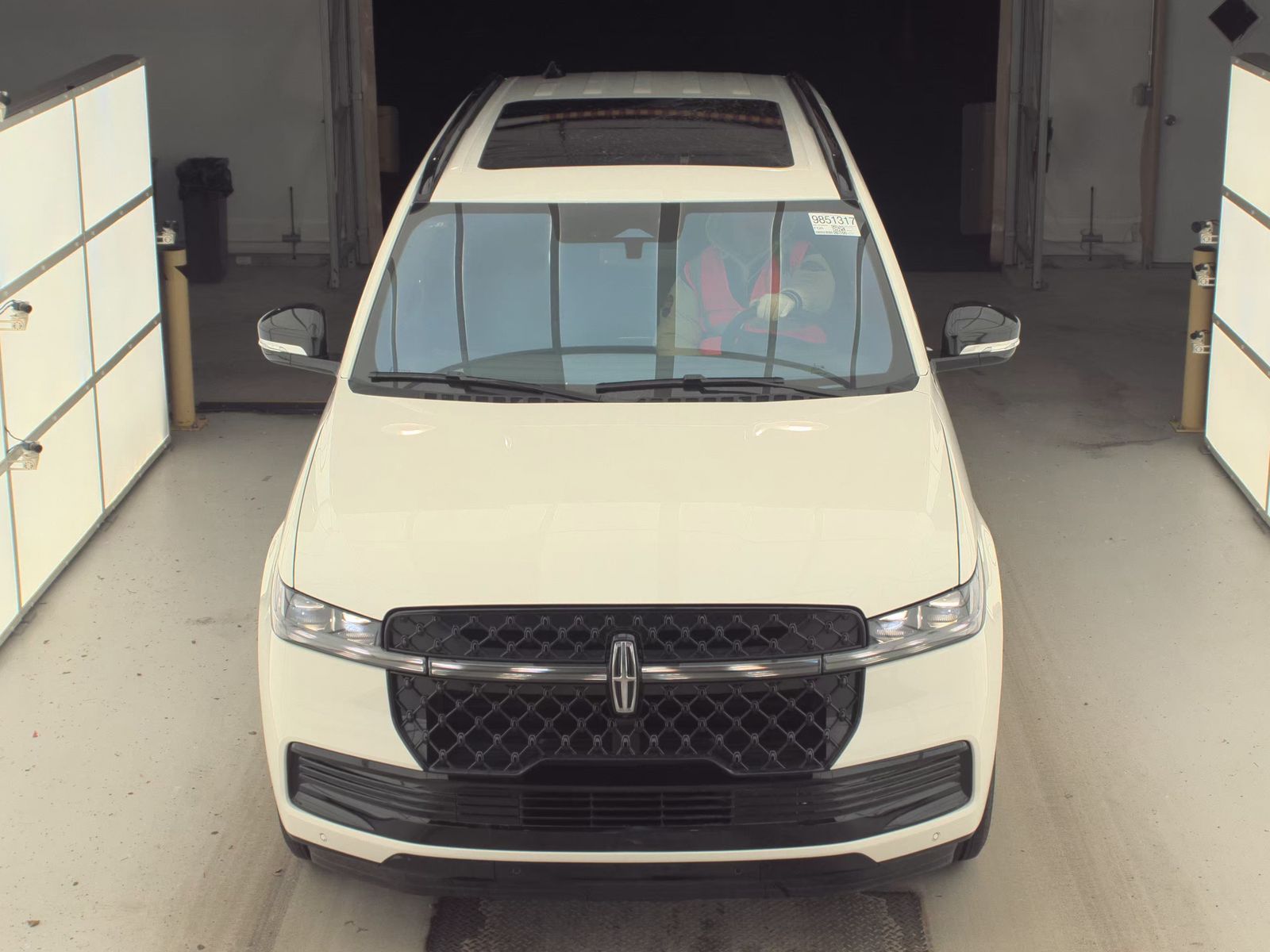 Lincoln Navigator 2025 — photo 2
