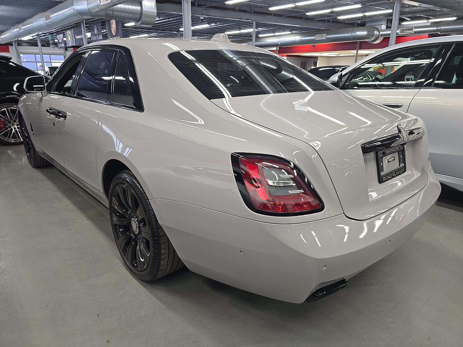 Rolls-Royce Ghost 2022 — photo 2