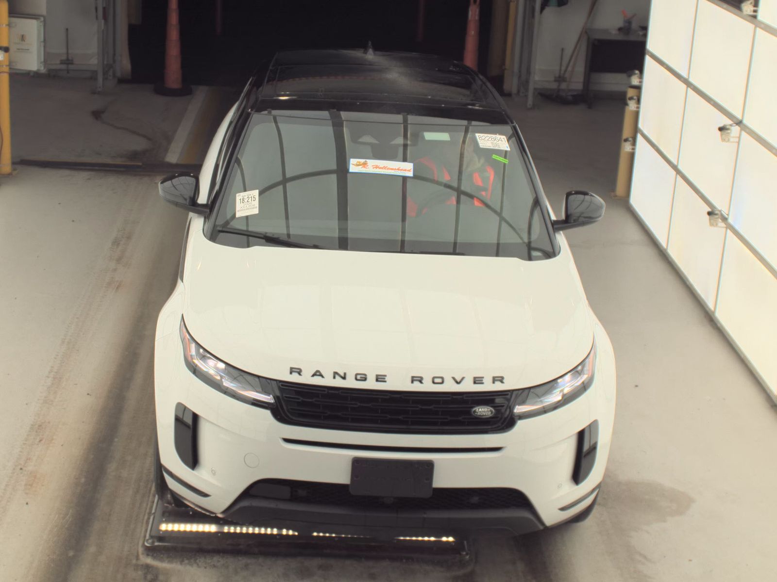 Land Rover Range Rover Evoque 2026 — photo 2