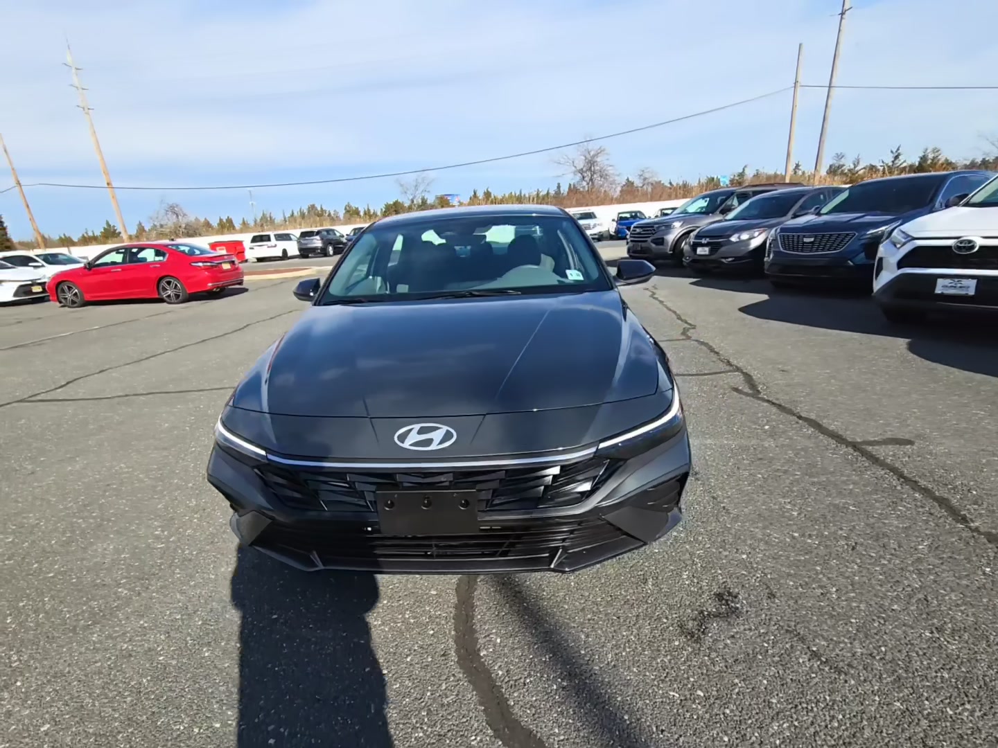 Hyundai Elantra 2025 — photo 2