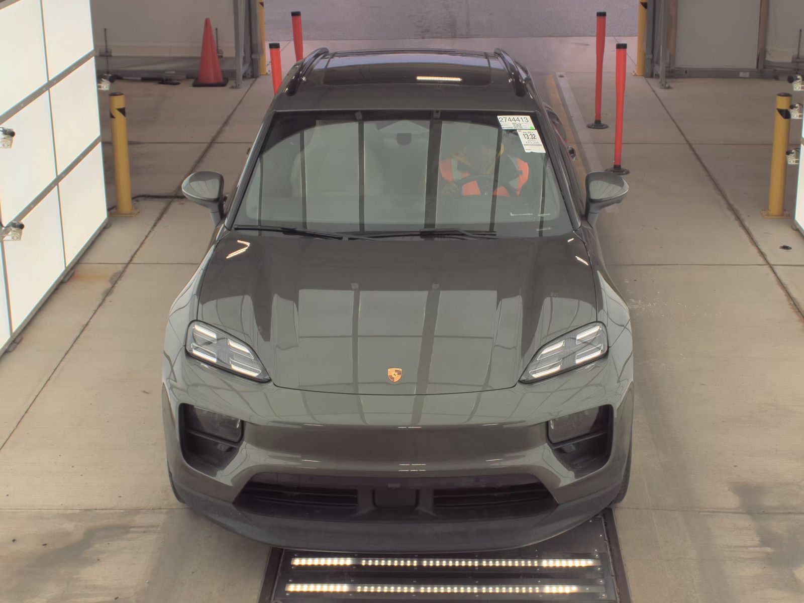Porsche Macan 2025 — photo 2