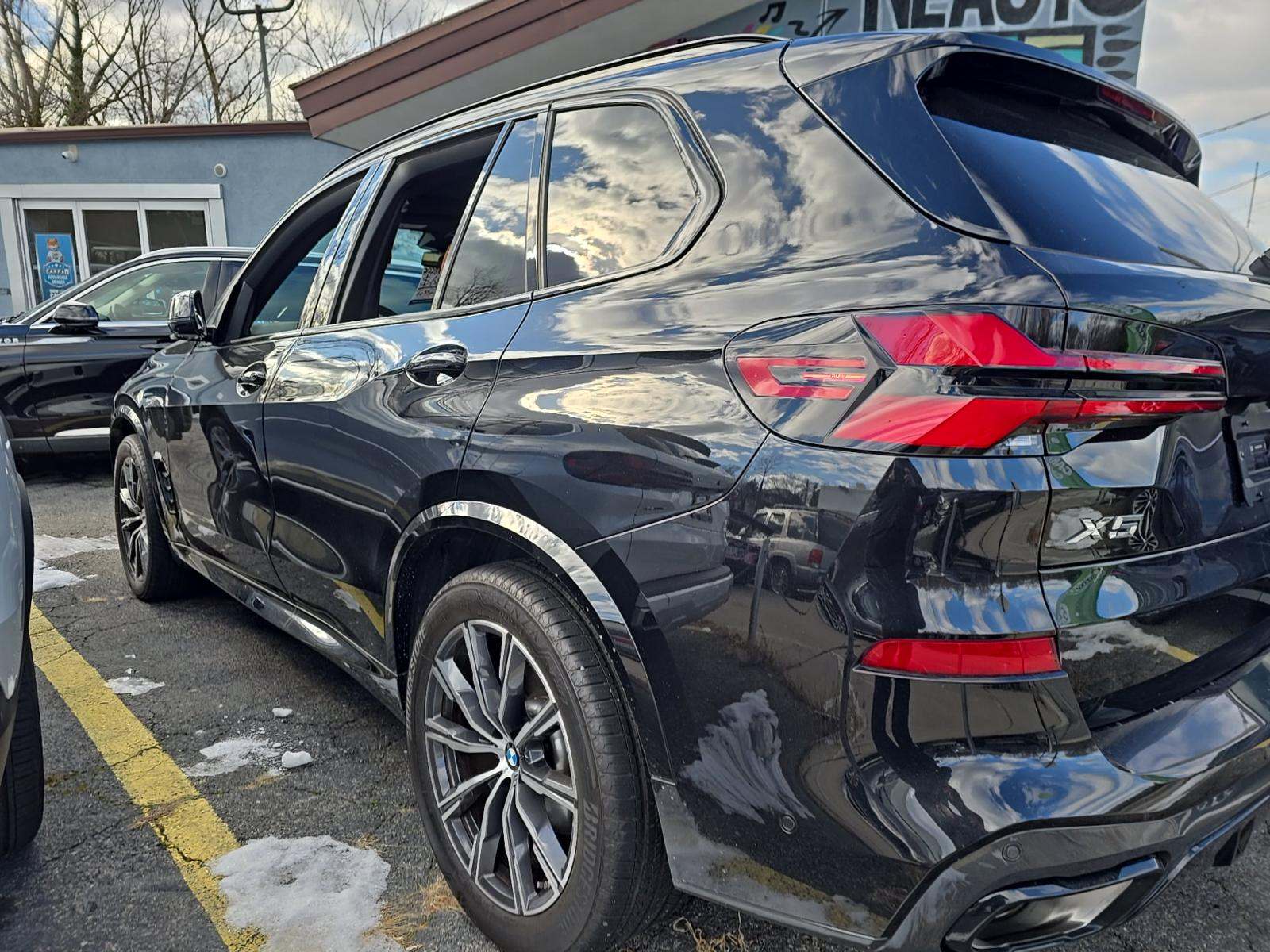 BMW X5 2025 — photo 2