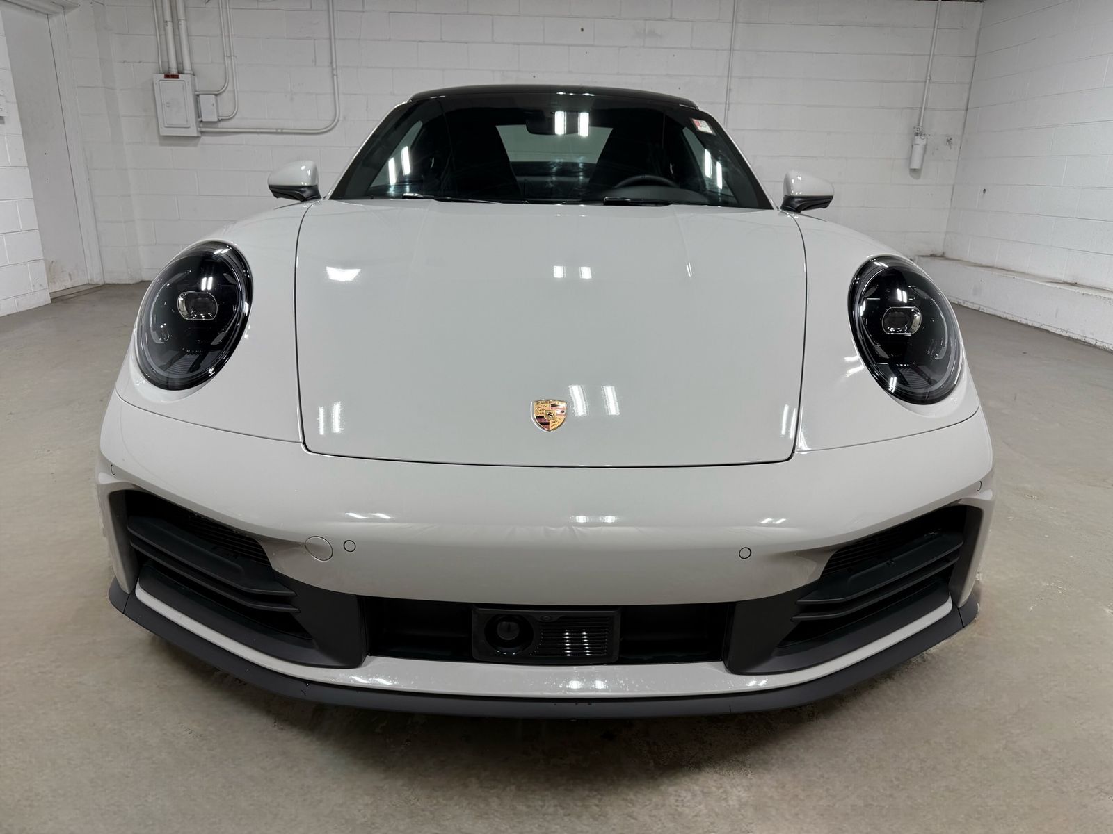 Porsche 911 2025 — photo 2