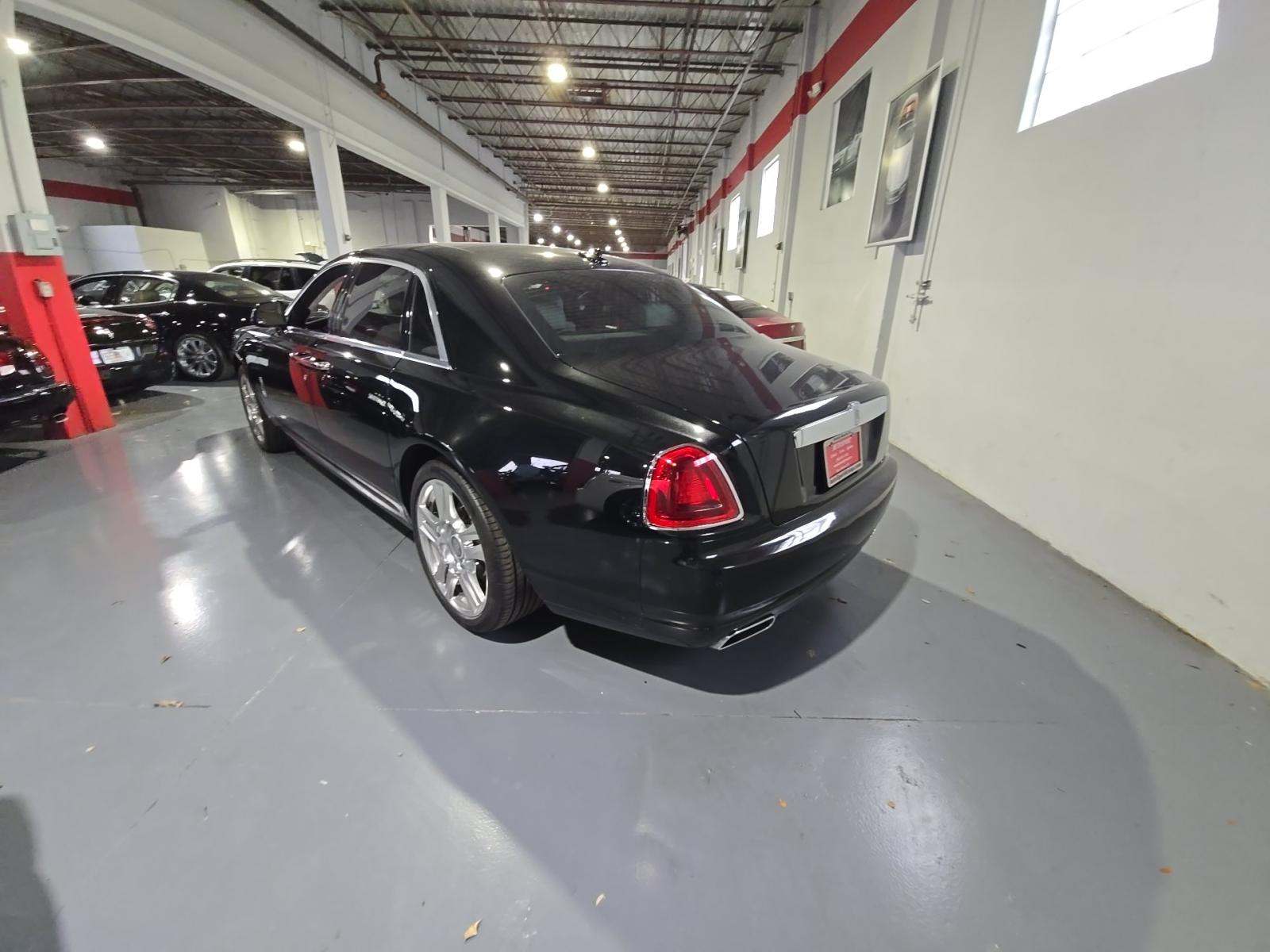 Rolls-Royce Ghost 2015 — photo 2
