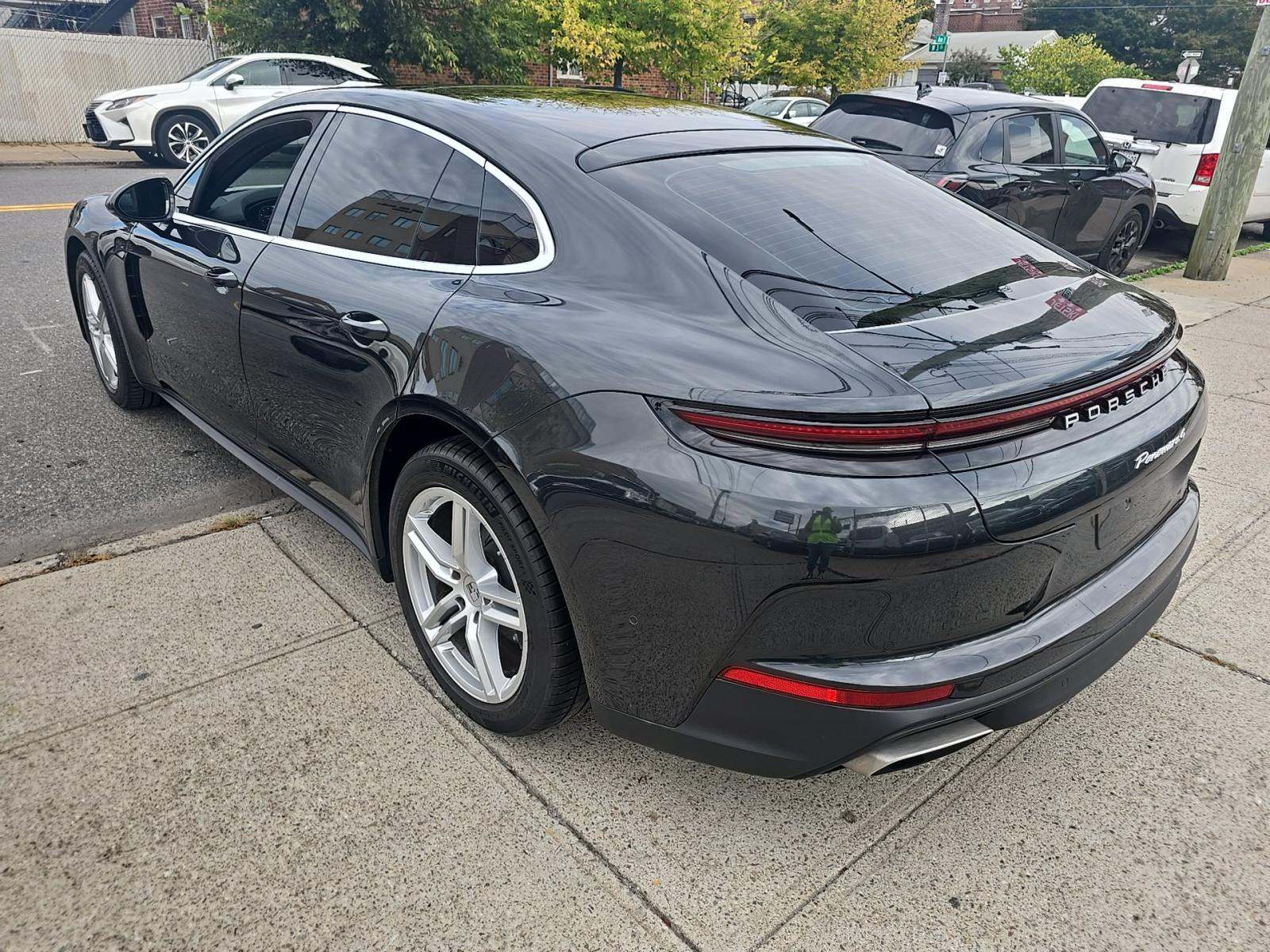 Porsche Panamera 2025 — photo 2