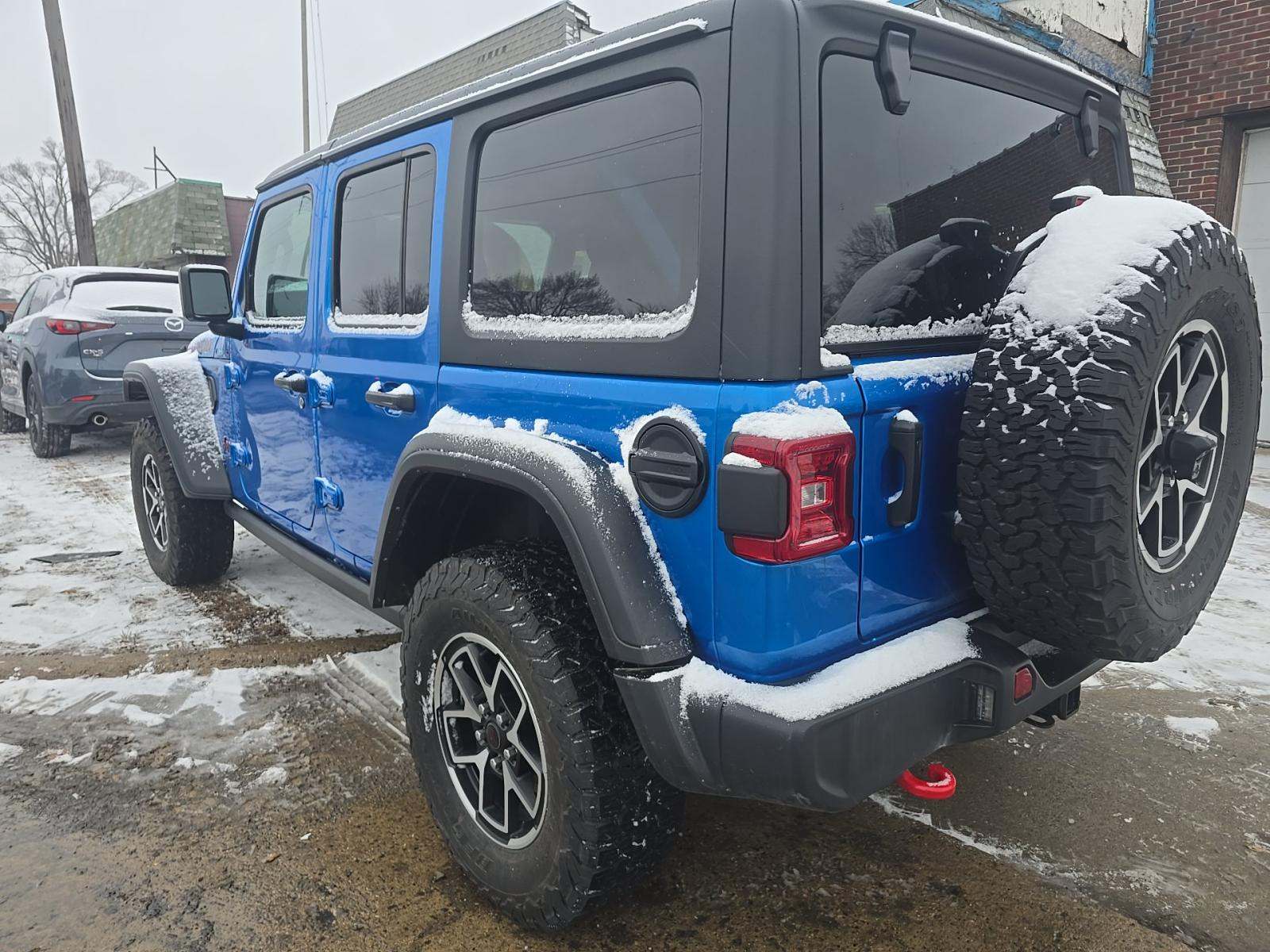 Jeep Wrangler 2024 — photo 2