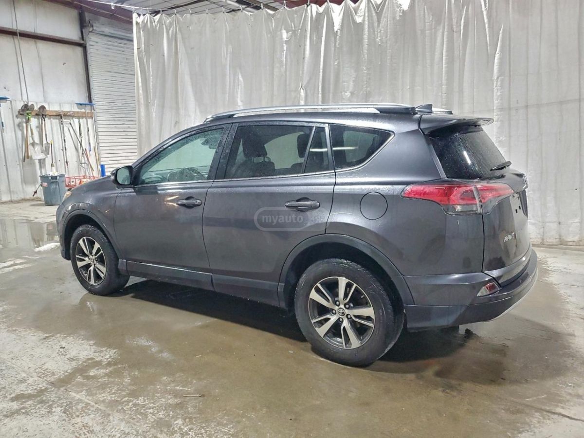 Toyota RAV4 2018 — photo 2