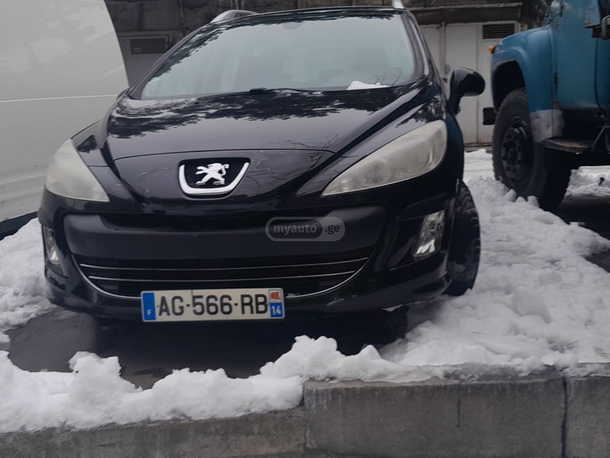Peugeot 308 2008 — photo 2