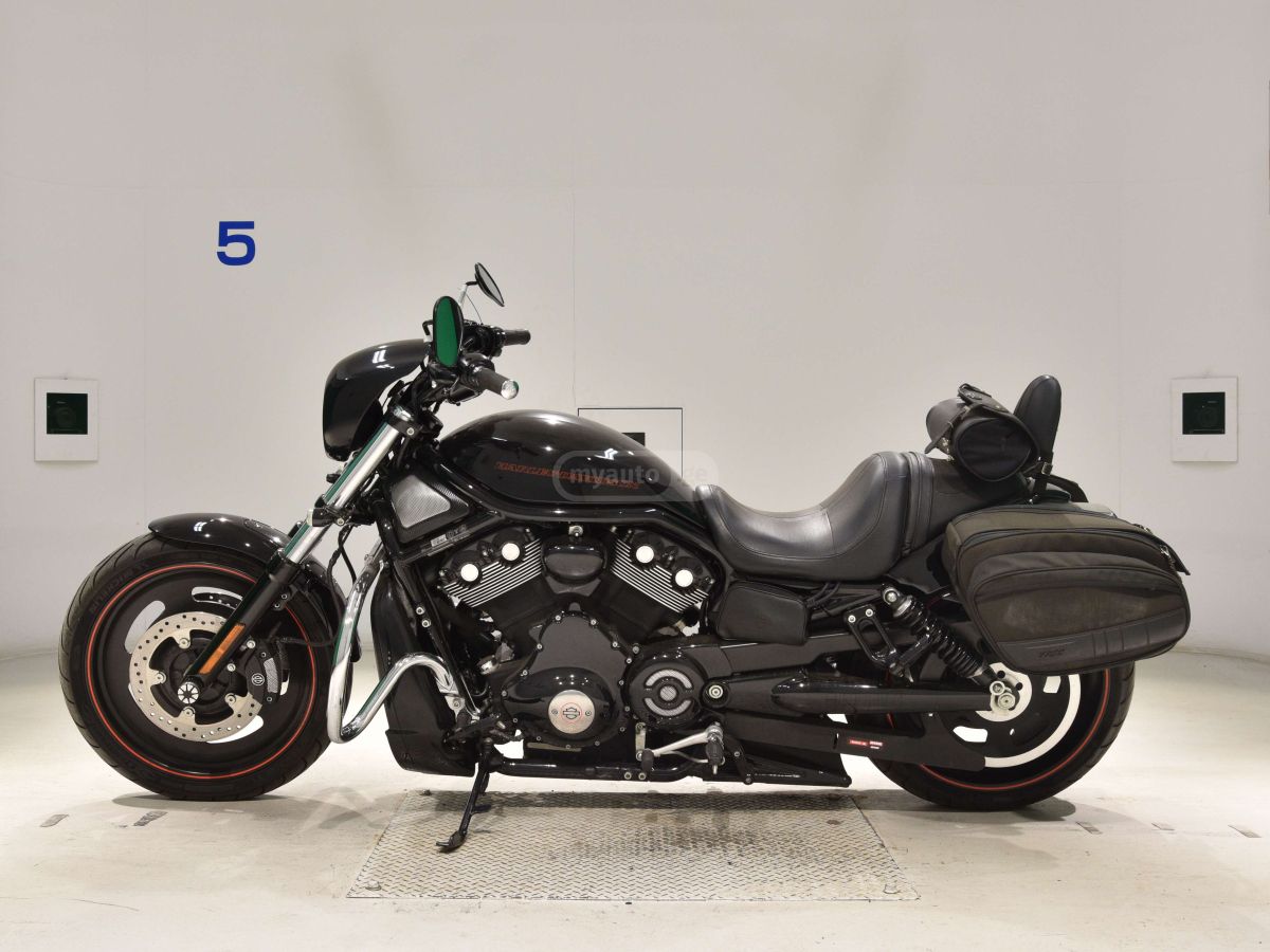 Harley-Davidson V-Rod 2006 — photo 2