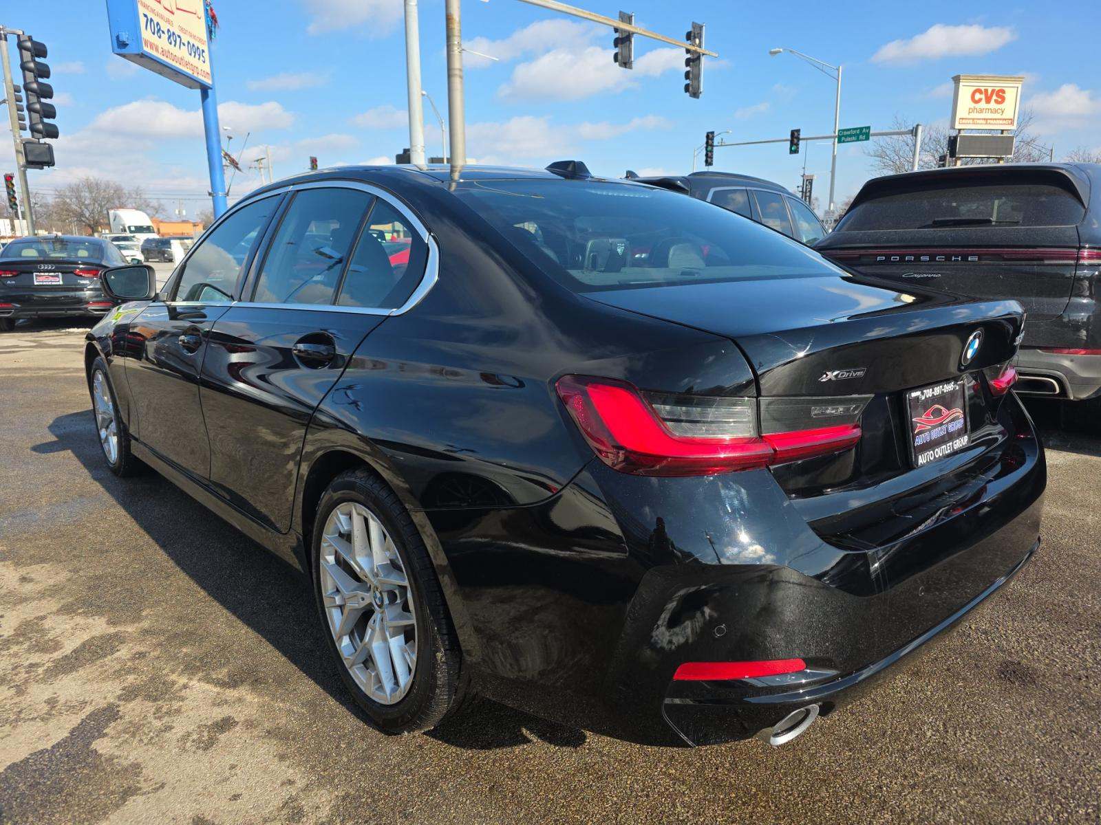 BMW 330 2026 — photo 2