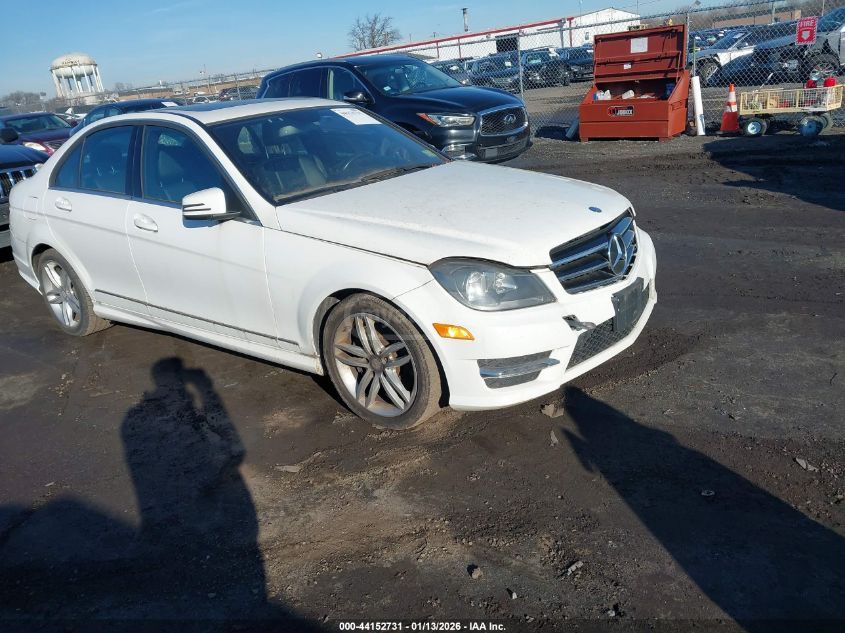 Mercedes-Benz C 300 2014 — photo 2