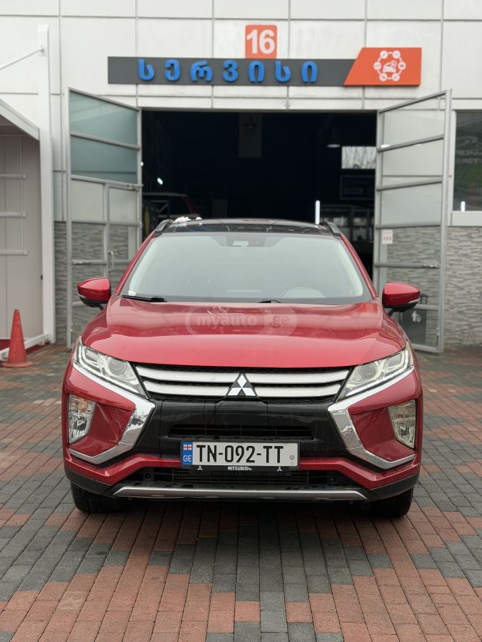 Mitsubishi Eclipse Cross 2017 — photo 2