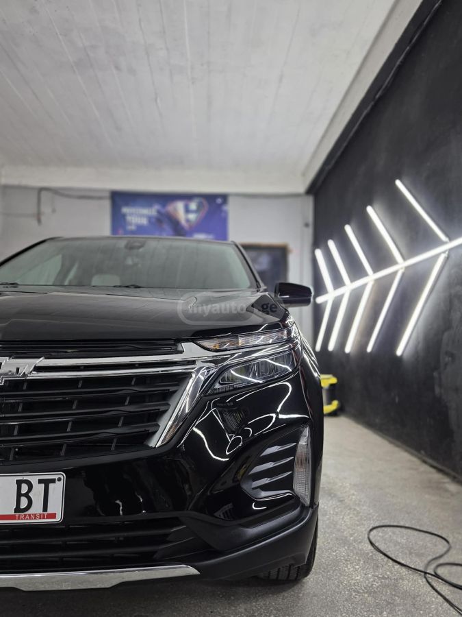Chevrolet Equinox 2023 — photo 2