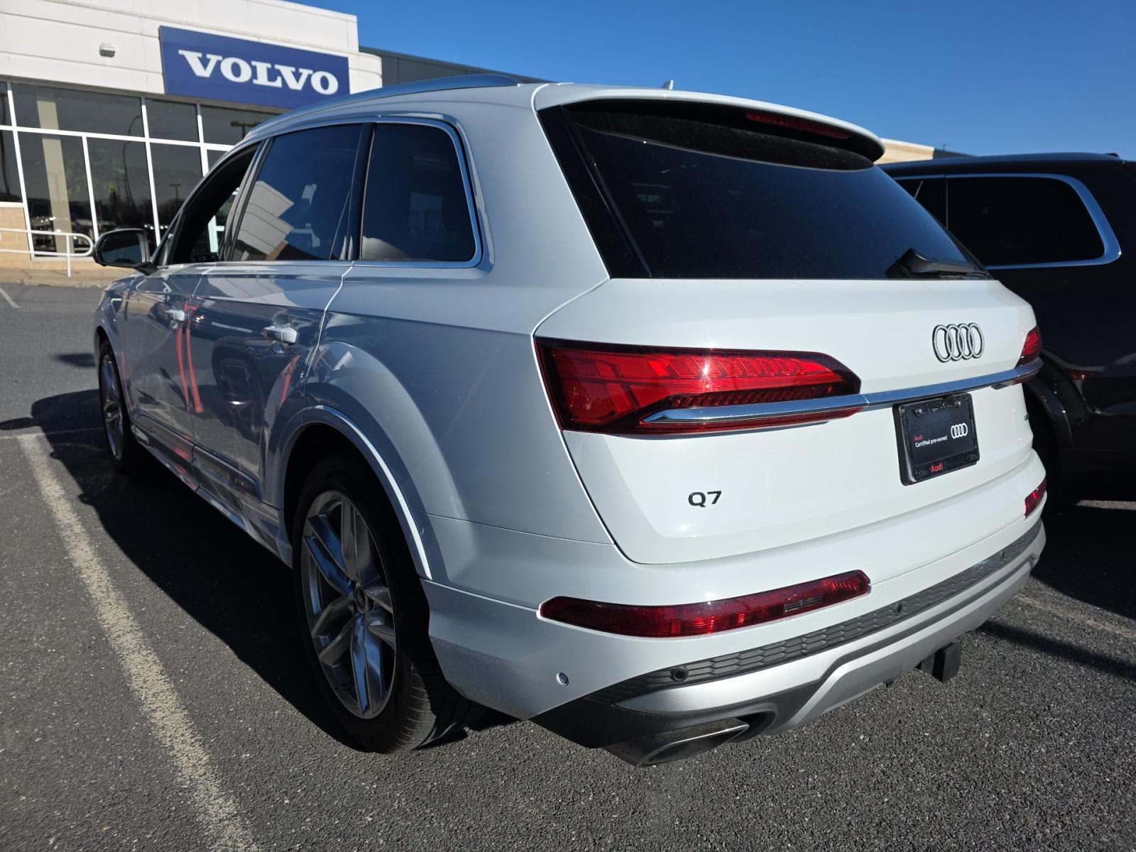 Audi Q7 2025 — photo 2