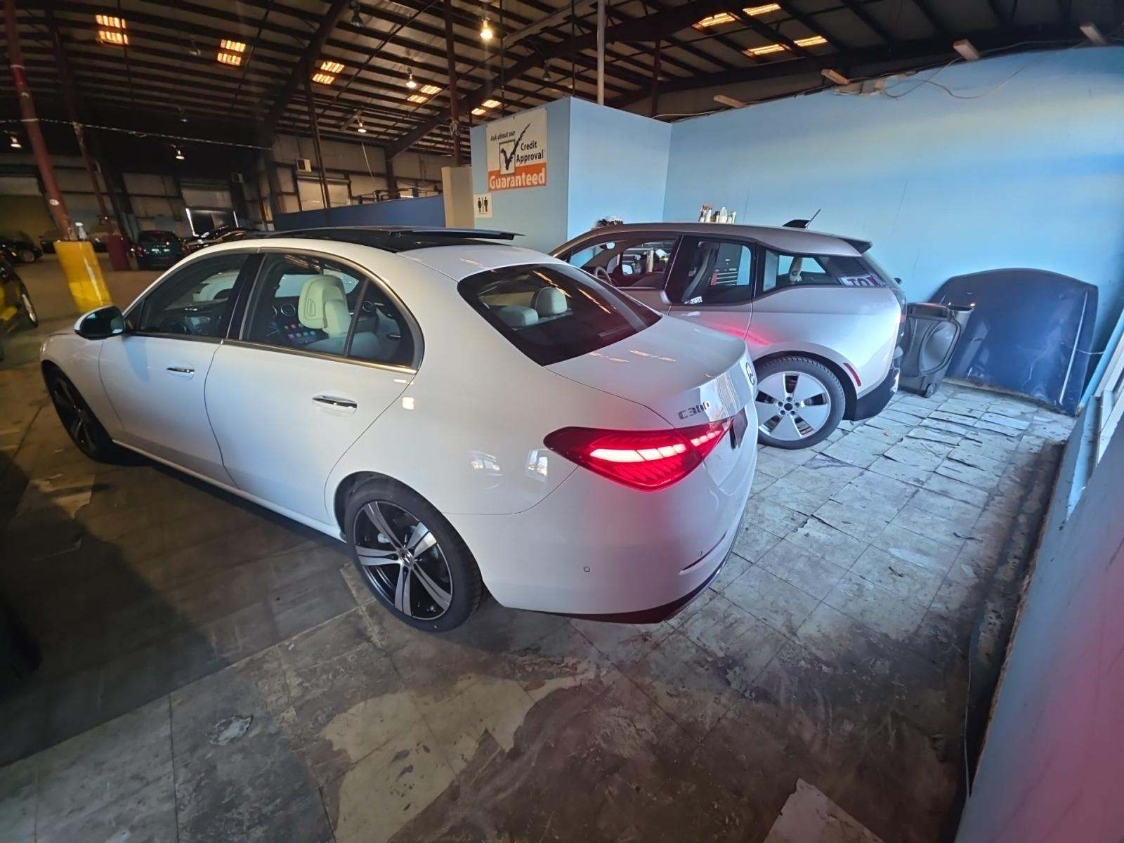 Mercedes-Benz C 300 2025 — photo 2