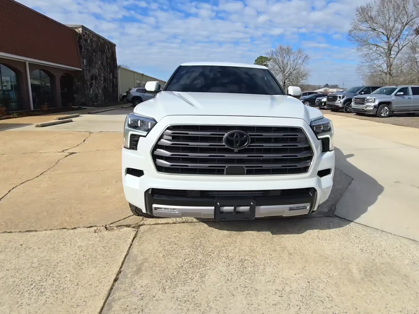 Toyota Sequoia 2025 — photo 2