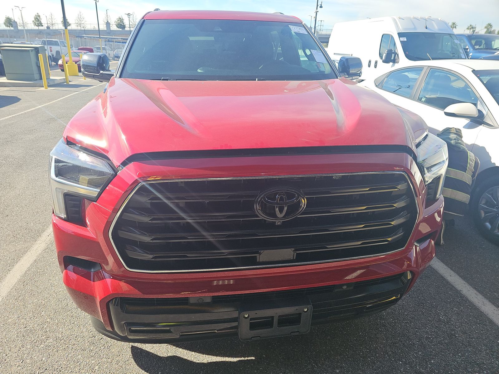Toyota Sequoia 2025 — photo 2