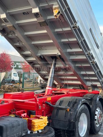 Isuzu TGS 2018 — photo 2