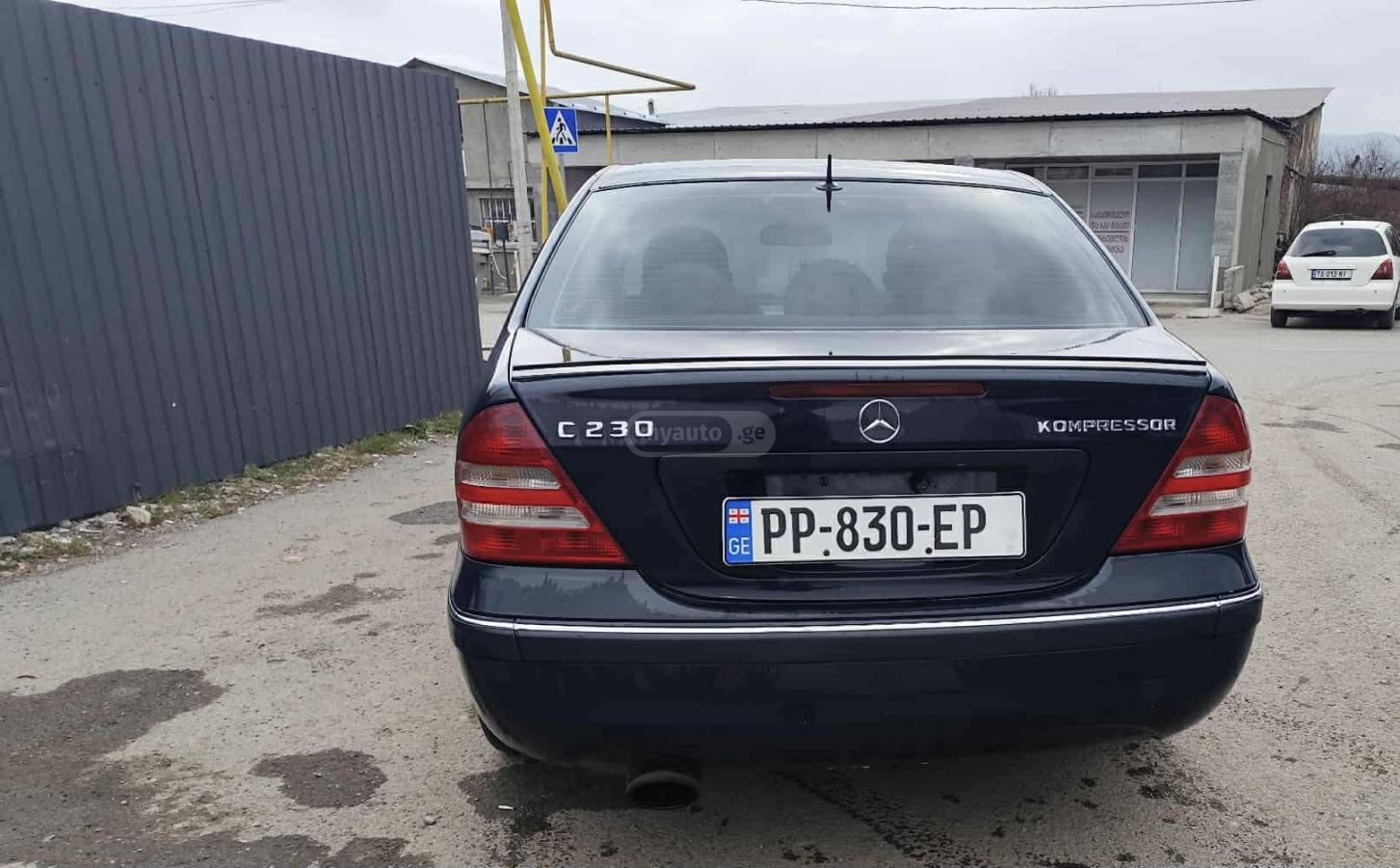 Mercedes-Benz C 230 2005 — photo 2