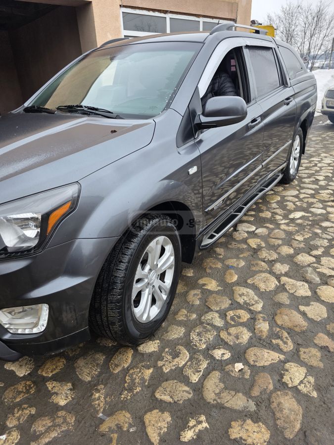 Ssangyong Korando 2017 — photo 2