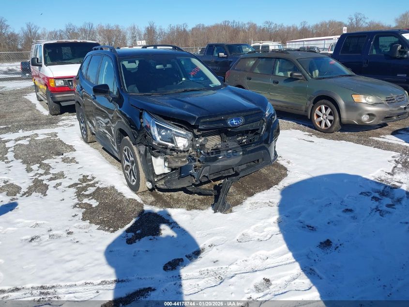 Subaru Forester 2022 — photo 2