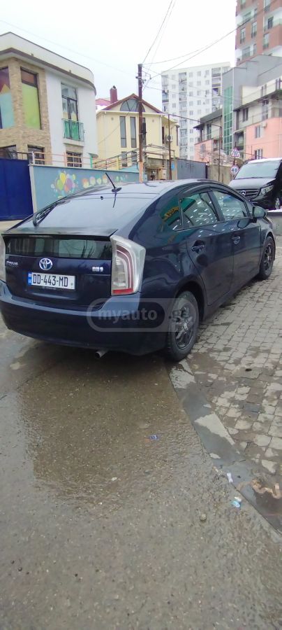 Toyota Prius 2013 — photo 2