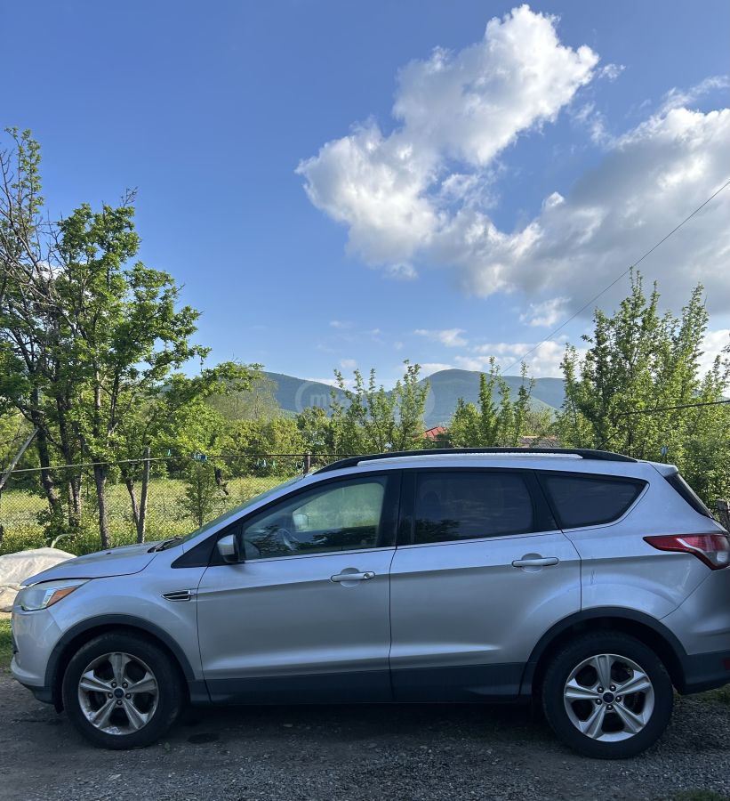 Ford Escape 2015 — photo 2