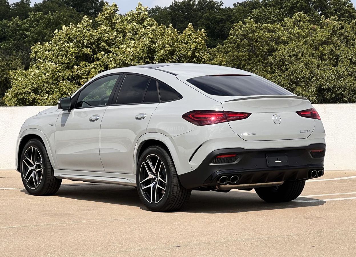 Mercedes-Benz GLE 53 2025 — photo 2