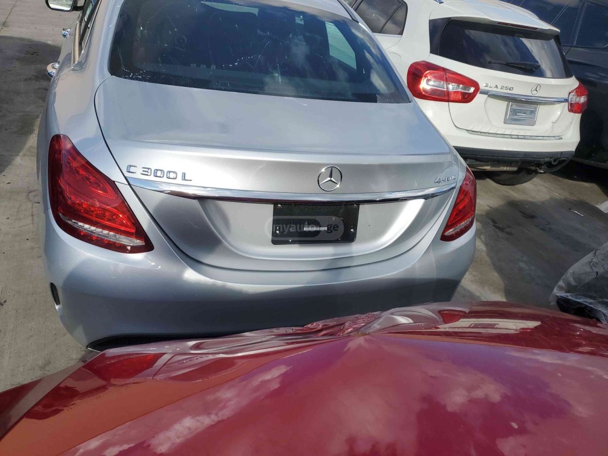 Mercedes-Benz C 300 2014 — photo 2