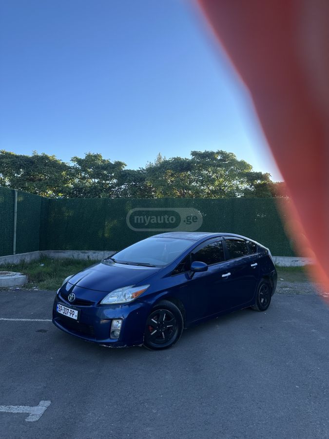 Toyota Prius 2011 — photo 2