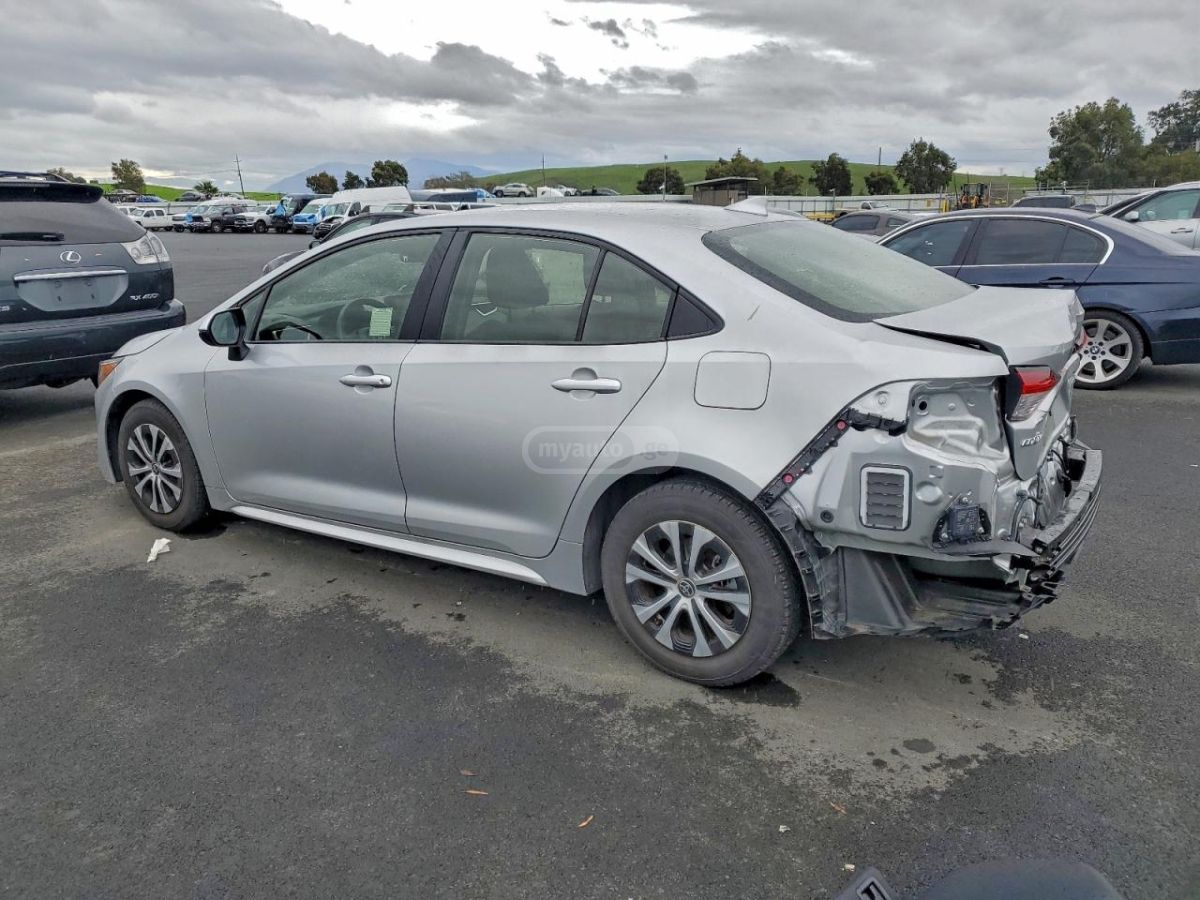 Toyota Corolla 2022 — photo 2
