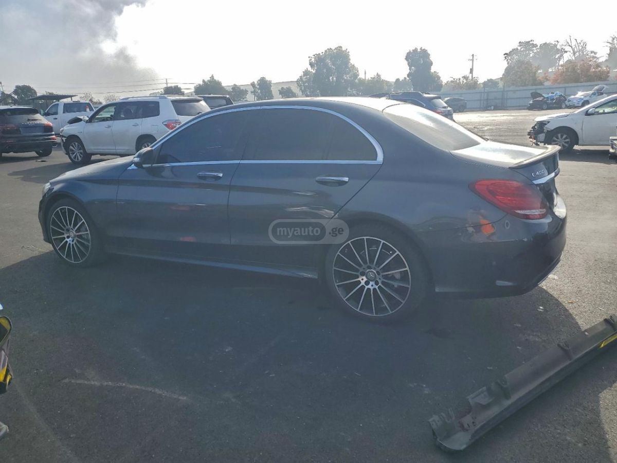 Mercedes-Benz C 400 2015 — photo 2