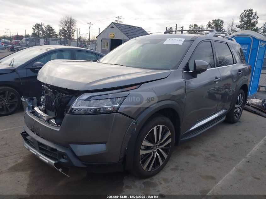 Nissan Pathfinder 2024 — photo 2