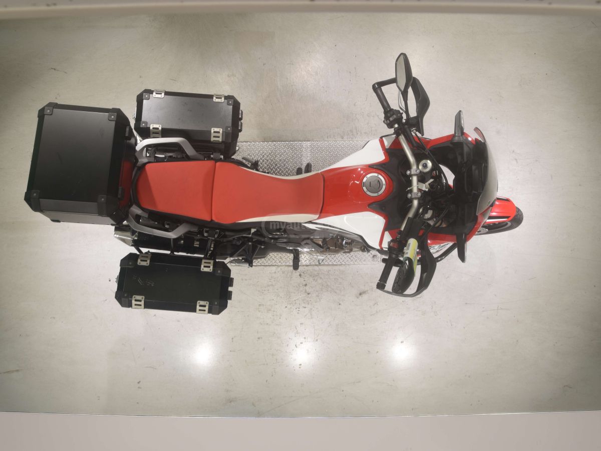 Honda CRF 1000 L  Africa Twin 2016 — photo 2