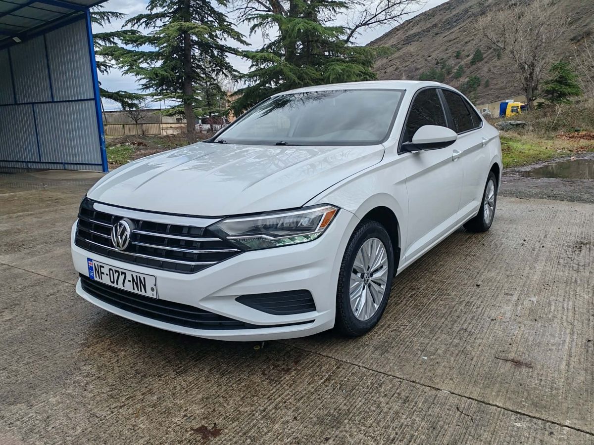 Volkswagen Jetta 2018 — photo 2