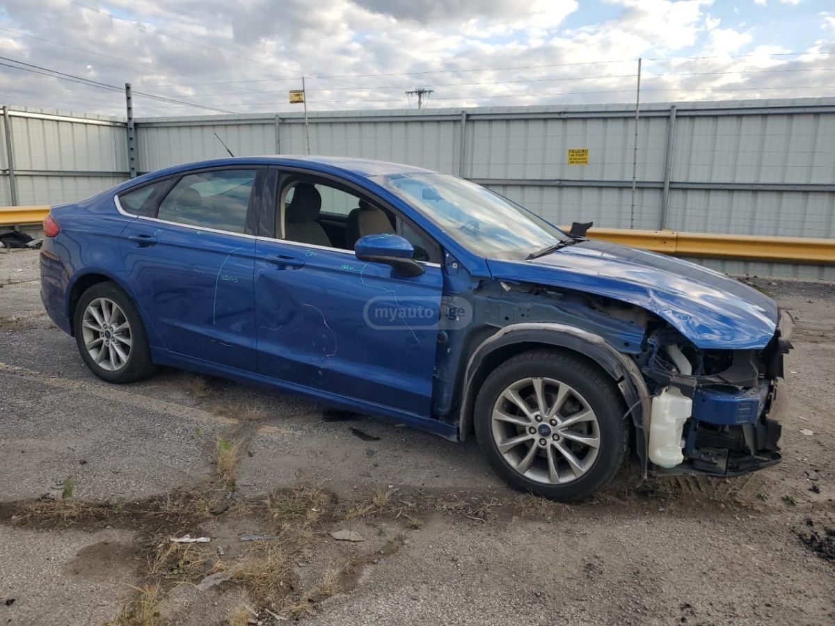 Ford Fusion 2017 — photo 2