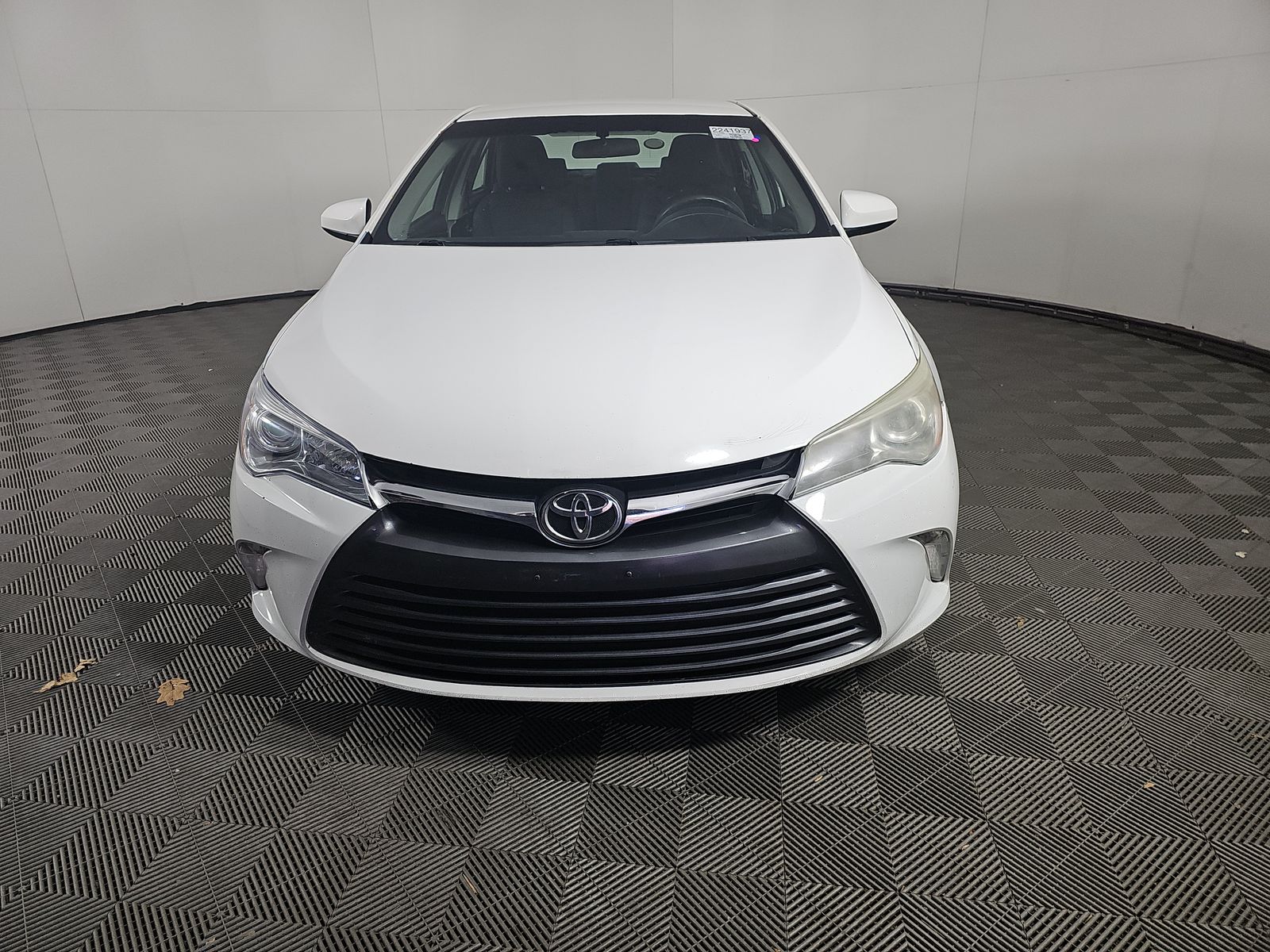 Toyota Camry 2015 — photo 2